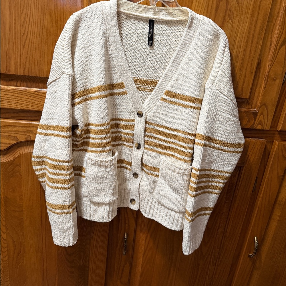 Ladies Size M Striped Cream and Tan‎ Women's Sweater NEW - Picture 2 of 14